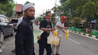 DPP ORMAS GEMPUR Yang di Komandoi Ketua Baru Alpindo Mustakim  Beserta Pengurus Baru Berbagi Takjil dan Imsakiyah Gratis
