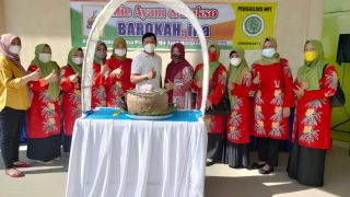 Hamas-Apri Menang di Pilkada,Pemilik “Bakso Barokah Ina” Tunaikan Nazar