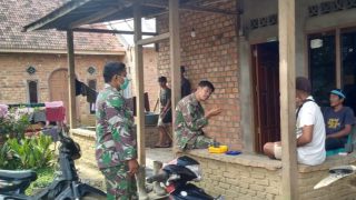 Ngobrol Santai Bersama Warga Sekitar di Lokasi Pra TMMD ke-112 Kodim Bute