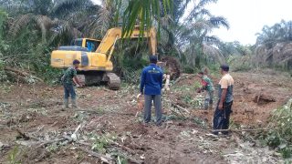 TMMD Buka Akses Jalan,Roda Perekonomian Jadi Lancar