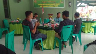Sebelum Coffe Morning Bersama Dandim Dimulai,Insan Pers Bungo-Tebo Asyik Bercerita