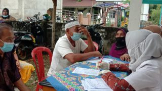 Warga Dusun Tebat Antusias Sambut Vaksinasi Covid-19 di Kantor Rio Dusun Tebat