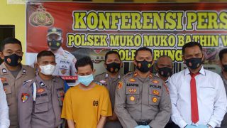 Ditolak Berhubungan Badan, Tukang Ojek Membabi Buta Tikam Istrinya
