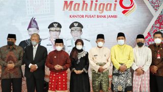Ikut Tabuh Gendang dan Salawatan Bupati Bungo Turut Hadir Saat Peresmian Gedung Mahligai 9 Bank Jambi