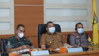 Bupati Bungo Ikuti Zoom Meeting Bersama Presiden Jokowi Bahas Penangganan Virus Varian Baru Omicron