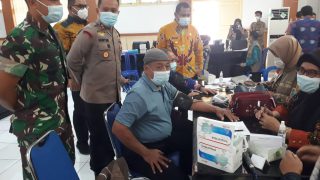 Pantau Vaksinasi ASN dan Honorer Dilingkup Pemkab Bungo Bupati :Sebagai Pelayanan Masyarakat Harus Ikut Vaksin