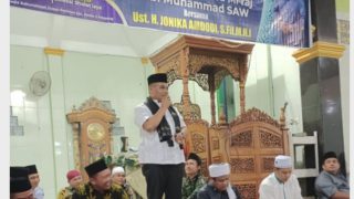 Penuhi Undangan Masyarakat,Brigpol Maidani Beserta Istri Hadiri Tablig Akbar Dusun Peninjau