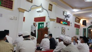 Rutinitas “BASUH”Bupati Bungo Beserta Jajaran Sholat Subuh Dimasjid At-Tauhid Pasar Muara Bungo
