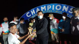 Bupati Bungo Dampingi Gubenur Jambi Diacara Penutupan Turnamen Bola Kaki Jujuhan Ilir