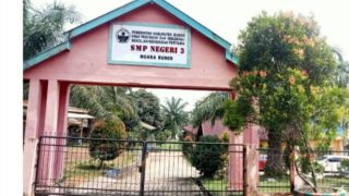 Perjualbelikan LKS Disekolah,Diduga Kepala Sekolah SMP Negeri 3 Bungo Lakukan Pungli dan Tidak Mengindahkan Permendikbud