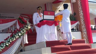 Peringati  HUT RI Ke-77 Bupati Bungo Bertindak Sebagai Inspektur Upacara