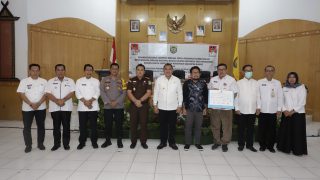 Sukseskan Gerakan Nasional Bangga Buatan Indonesia,Bupati Bungo Bersama Unsur Forkopimda Lakukan Penandatanganan Komitmen
