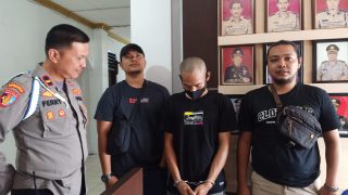 Tikam Pacar 7 Kali Tusukan Hingga Tewas,Pelaku Menyerahkan Diri Kepolres Bungo