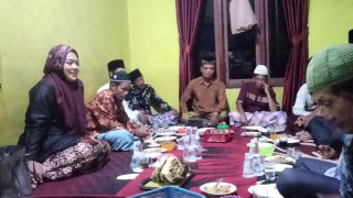 Disaksikan Camat Bathin II Babeko,Pemdus Tanjung Menanti Gelar Duduk Bersama Atas Terealisasinya Hutang Adat Rio Dusun Tanjung Menanti