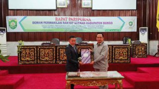 DPRD Bungo Gelar Rapat Paripurna Terkait Penyampaian Kata Fraksi Terhadap Ranperda Pertanggungjawaban APBD  2022