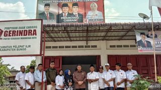 Usai Reses,Ketua DPRD Bungo Bersama Ketua DPD Partai Gerindra Lakukan Peninjauan Gedung Baru PAC Kuamang Kuning