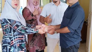 Kurangi Beban Masyarakat,Pemdus Tanah Tumbuh Salurkan BLT-DD Tahap 4 Untuk  Keluarga Penerima Manfaat (KPM)