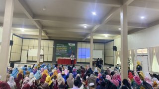 Siddiq Training Center(STC) Beri Pelatihan Teknologi Desain Canva Untuk Guru PAUD Se-Kabupaten Bungo
