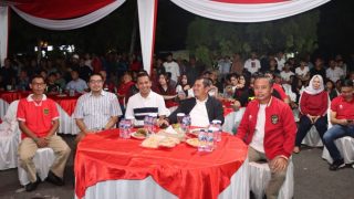 Bupati Bungo Bersama Ratusan Warga Gelar Nobar Pertandingan Timnas Indonesia U-23