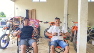 Prestasi Membanggakan Team Ahenk 125 Bungo Selalu Juara di Stiap Event Grass Track ,,Team Ahenk 125 Juga Menyayangkan Tidak Adanya Regulasi Dari IMI Jambi Terkait Perlombaan Kelas Yang Dijuarakan