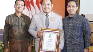 Bupati Bungo Terima Penghargaan Sebagai Tokoh Penggerak Koperasi Madya Tingkat Nasional