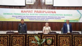 Dihadiri Wabup,DPRD Bungo Gelar Rapat Paripurna Terkait Penyampaian Rancangan Perubahan KUA dan Rancangan Perubahan PPAS APBD Bungo TA 2024