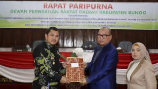 Bupati Bersama Pimpinan DPRD Bungo Menandatangani Nota Kesepakatan Rancangan KUA dan PPAS TA 2025