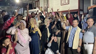 Emak-emak di Dusun Lubuk Niur Makin Mantap Pilih Dedy-Dayat