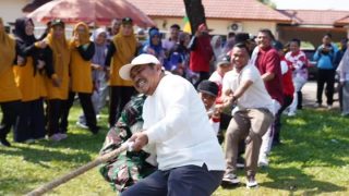 Meriahkan HUT Bungo Ke-59, Ketua DPRD Bungo Muhammad Adani,SH.M.Kn Ikut Lomba Tarik Tambang