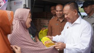 Kendalikan Inflasi dan Jaga Stabilitas Harga Pemkab Merangin Gelar Pasar Murah di Desa Tambang Emas