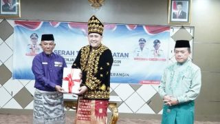 News…! Sertijab Pj Bupati Merangin Jangcik Mohza Dengan Bupati H M Syukur dan Wakil Bupati H Abdul Khafidh Berlangsung Khidmat