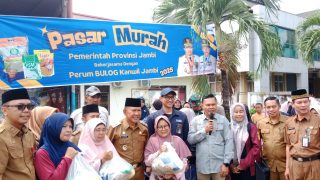 Wakil Bupati Merangin H Abdul Khafidh Gelar Pasar Murah Untuk Warga Tak Mampu