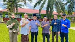 Dampingi H.Bakri Anggota DPR RI Berkunjung Ke SDN 17 Dusun Tanah Tumbuh, Datuk Rio M Saleh Harapkan Kebutuhan Sarana Pendidikan Yang Layak Diprioritaskan