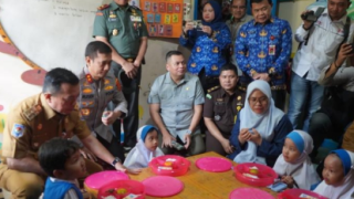 Launching MBG di Jambi, Al Haris Pastikan Proses Lancar dan Menu Sehat Untuk Anak