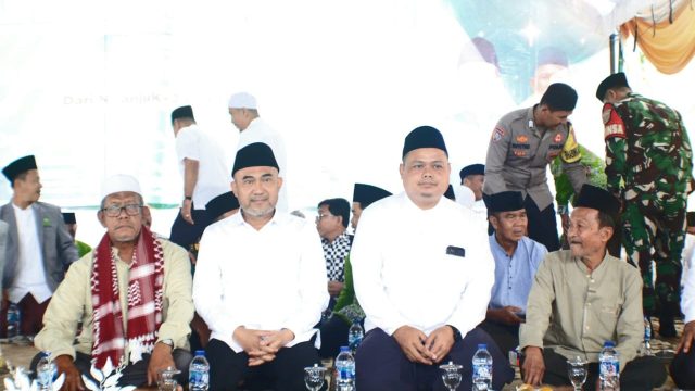 Antusiasme Masyarakat Sambut Kedatangan Bupati dan Wakil Bupati Bungo Baru di Pengajian Akbar IMKK Dusun Mulya Bakti