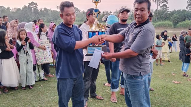 Penutupan Event Pacu Perahu Kajang Lako Dusun Teluk panjang Berlangsung Lancar dan Sukses